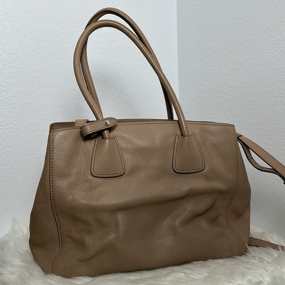 💯Authentic Prada Beige Leather Two-way  Bag🍀 - Picture 10 of 16